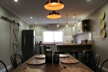 Tranquil 3 Bedroom Next To National Park - Accommodation Noosa 5