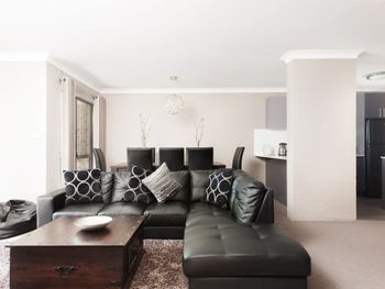 Nicholli Bay Parklands Unit 34 / 2 Gowrie Avenue - Accommodation Noosa 6