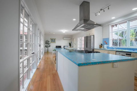 Lots Love Life Garden View Amazing Five Bedrooms - Accommodation Noosa 4