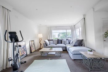 Lots Love Life Garden View Amazing Five Bedrooms - Accommodation Noosa 0