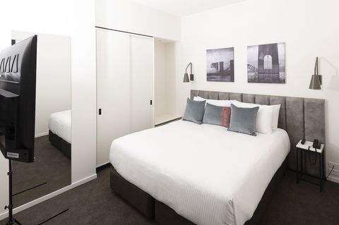 R Hotel Geelong - Accommodation Noosa 6