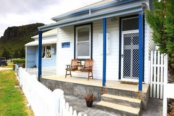 At The Beach Stanley - Accommodation Noosa 0