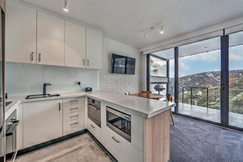 Snow Ski Apartments 23 - Accommodation Noosa 2