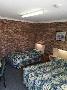 Dragon & Phoenix Motel - Accommodation Noosa 3