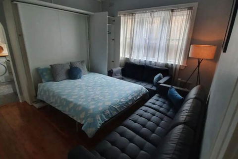 Incredible Location 2 Bedroom Bondi Beach Apartment - Accommodation Noosa 6
