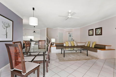 Poolside Apt In Alamanda Beachfront Resort 67 - Accommodation Noosa 5