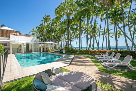 Poolside Apt In Alamanda Beachfront Resort 67 - Accommodation Noosa 0