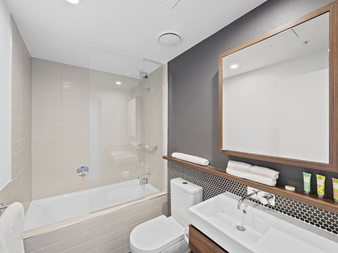 Lucid Living Brisbane - Accommodation Noosa 4