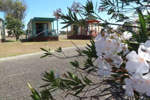 Lanis On The Beach - Old Bar - Accommodation Noosa 0