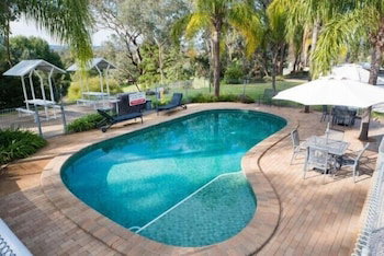 Commercial Golf Resort - Accommodation Noosa 5