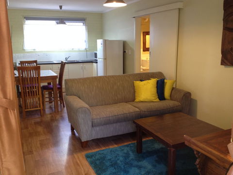 Coconut Palms On The Bay - Accommodation Noosa 6