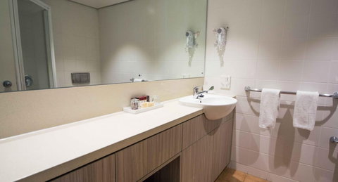 Desert Gardens Hotel - Accommodation Noosa 5