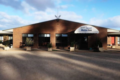 Newell Motor Inn - Narrandera - Accommodation Noosa 1