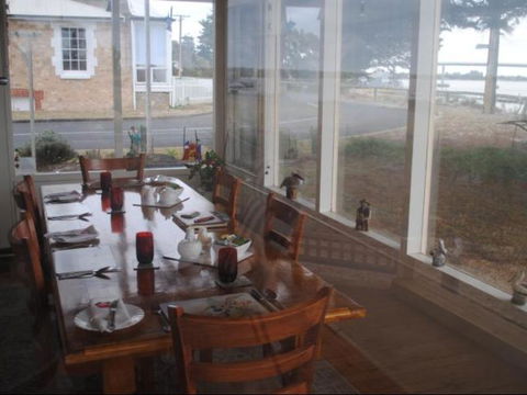 Vue De M Bed & Breakfast - Accommodation Noosa 4