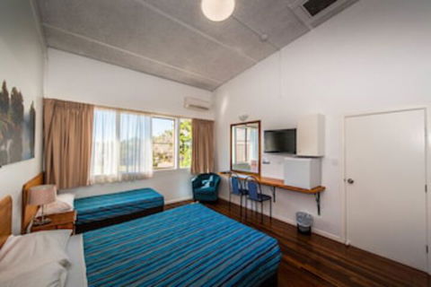 Diggers Tavern - Accommodation Noosa 0