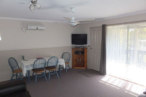 Lakes Entrance Country Cottages - Accommodation Noosa 7