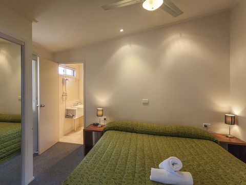 NRMA Eastern Beach Holiday Park - Accommodation Noosa 2