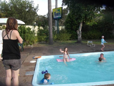 Corlette Palms Motor Inn - Accommodation Noosa 0