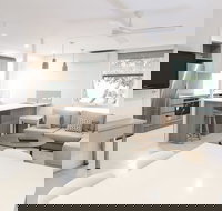 The Hastings Beach Houses - Accommodation Noosa