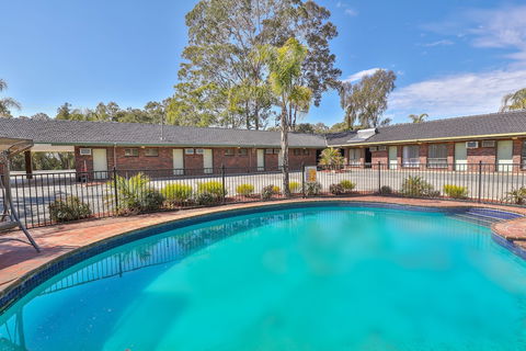 Two Rivers Motel - Accommodation Noosa 3