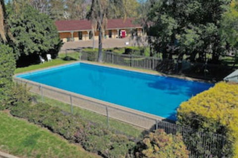 Burke And Wills Motor Inn - Accommodation Noosa 0