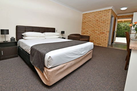 Burke And Wills Motor Inn - Accommodation Noosa 6