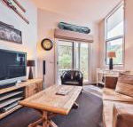 Lhotsky Apartments - Accommodation Noosa