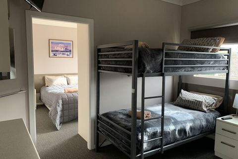 Aalberg Chalet - Accommodation Noosa 5