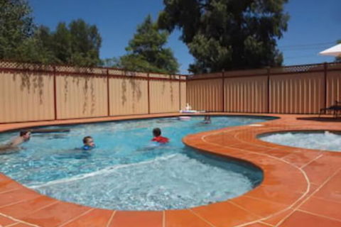 Peppinella Motel - Accommodation Noosa 1