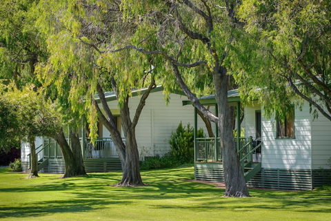 Mandalay Holiday Resort And Tourist Park - Accommodation Noosa 1