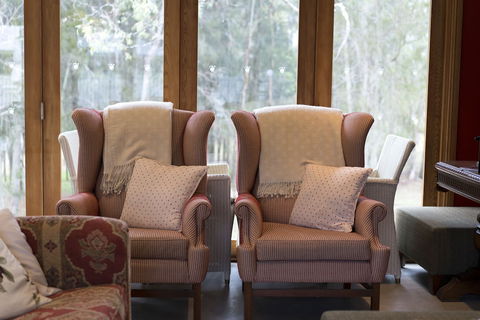 Thistle Hill Guest House - Accommodation Noosa 2