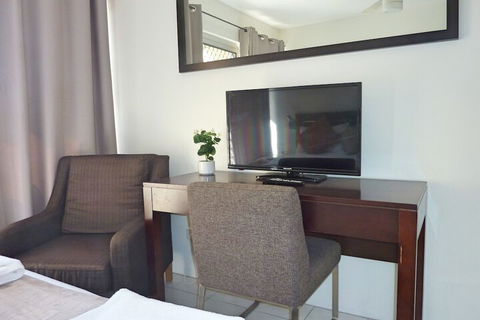 Jadran Motel & El Jays Holiday Lodge - Accommodation Noosa 6