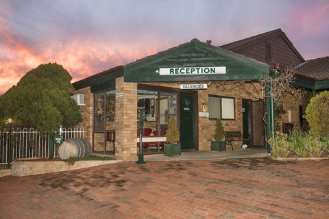Ningana Motel - Accommodation Noosa 0
