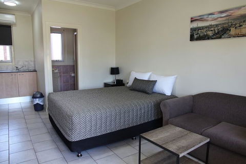 Tumut Apartments - Accommodation Noosa 6
