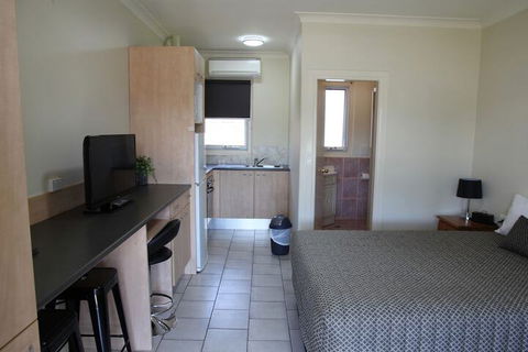Tumut Apartments - Accommodation Noosa 3