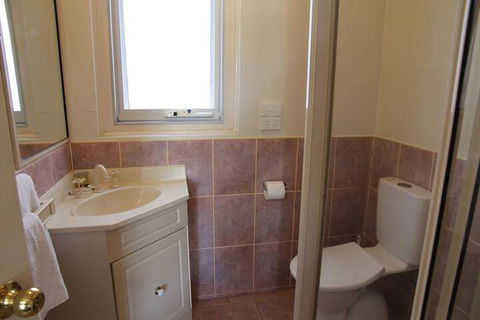 Tumut Apartments - Accommodation Noosa 7