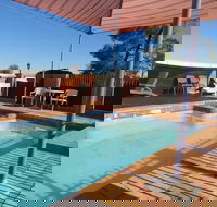 Bishop's Lodge Motor Inn - Accommodation Noosa