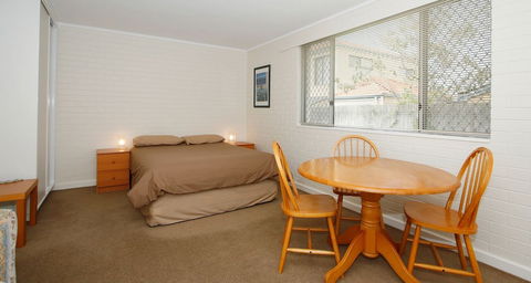 Malibu Apartments - Accommodation Noosa 4