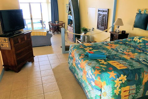 Al Mare Beachfront Retreat - Accommodation Noosa 4