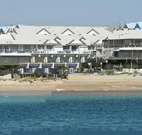 Ocean Centre Hotel - Accommodation Noosa