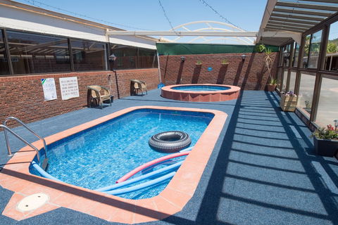 Elm Court Motel - Accommodation Noosa 1