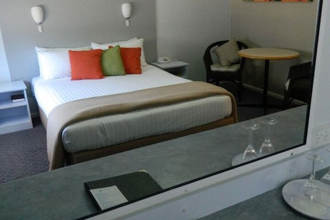 Orana Windmill Motel - Accommodation Noosa 7
