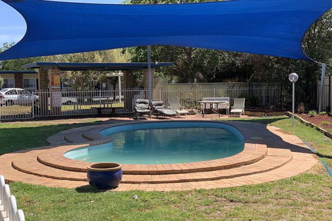 Orana Windmill Motel - Accommodation Noosa 2