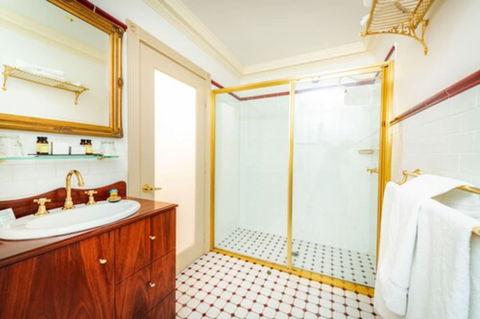 Cobb & Co Court Boutique Hotel - Accommodation Noosa 6