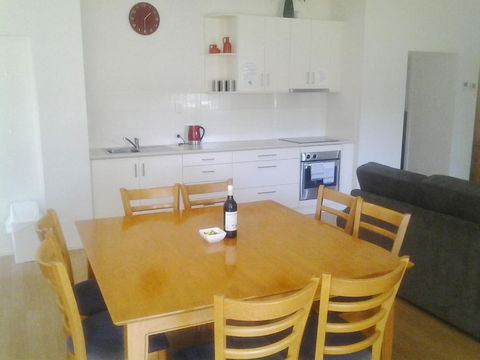 Seaside Villas - Accommodation Noosa 2