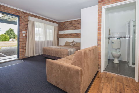 Tally Ho Motor Inn - Accommodation Noosa 3