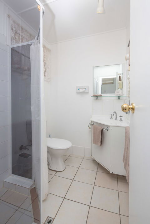 Tally Ho Motor Inn - Accommodation Noosa 1
