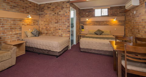 Tally Ho Motor Inn - Accommodation Noosa 5