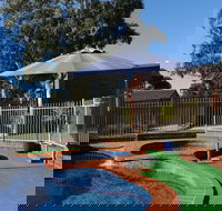 Golden Reef Motor Inn - Accommodation Noosa
