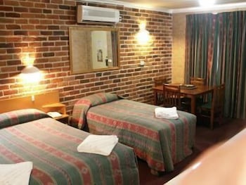Cedar Lodge Motel - Accommodation Noosa 6